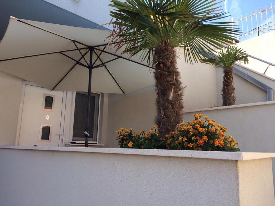Apartmani Mane Trogir Exterior foto